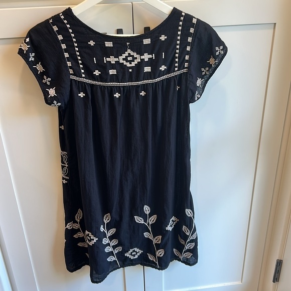 3J Johnny Was Workshop Black Tunic Dress with White Embroidery Boho Gothcore XS - Picture 5 of 13